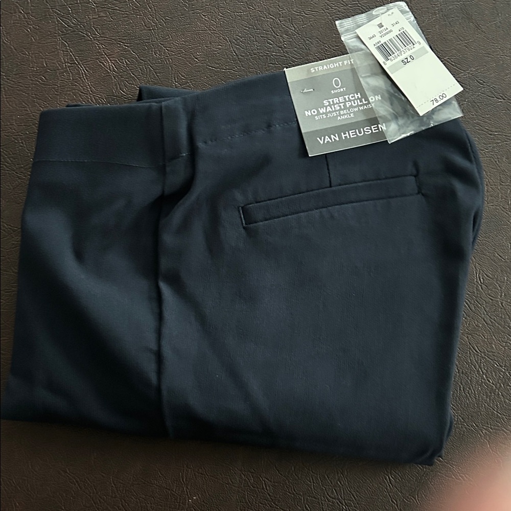 Women’s VanHeusen Navy Stretch Waist Pull On Sz-0 Short-2 Back Pockets